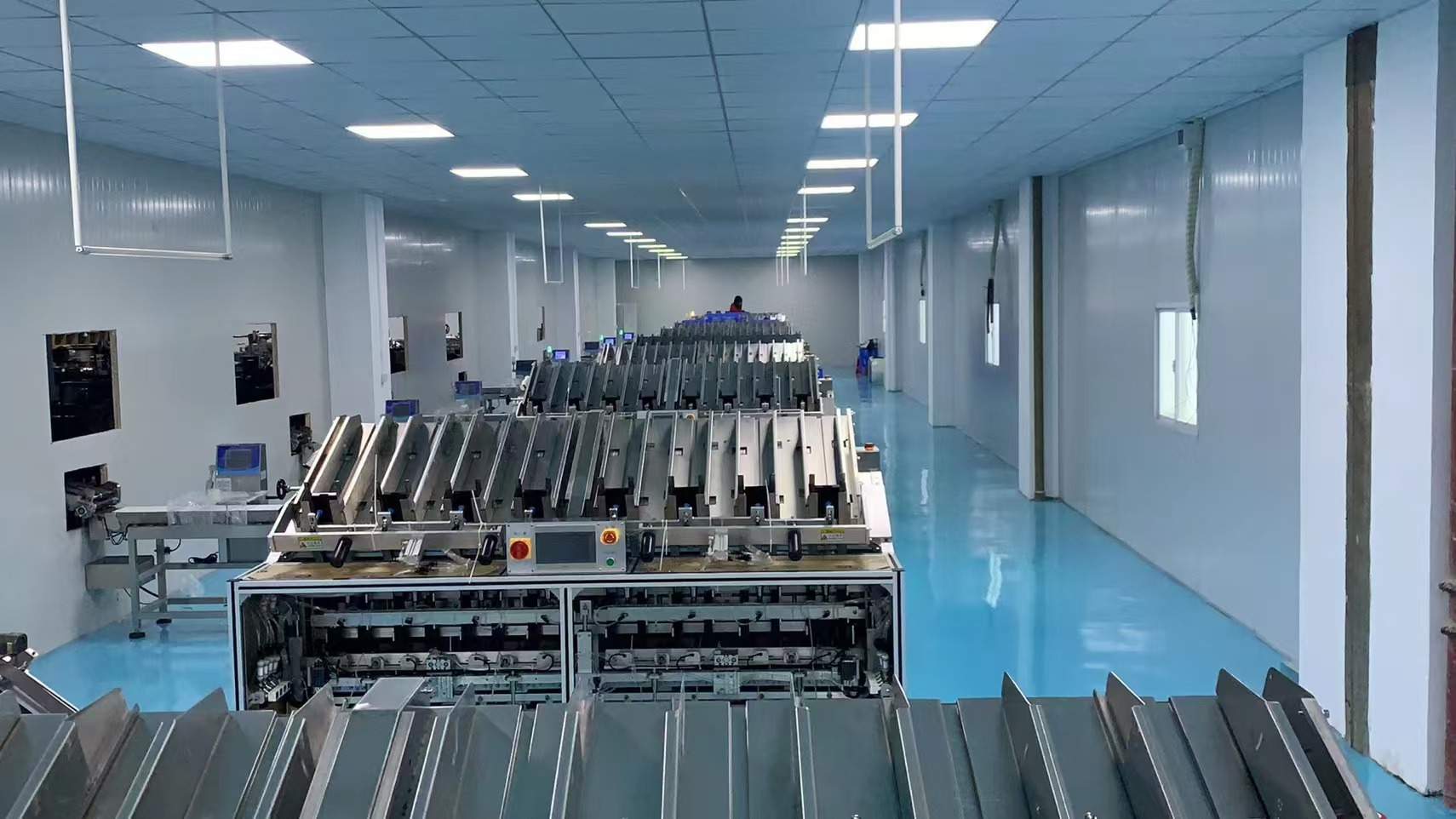 面膜折疊機(jī):智能化生產(chǎn)引領(lǐng)美妝行業(yè)新變革